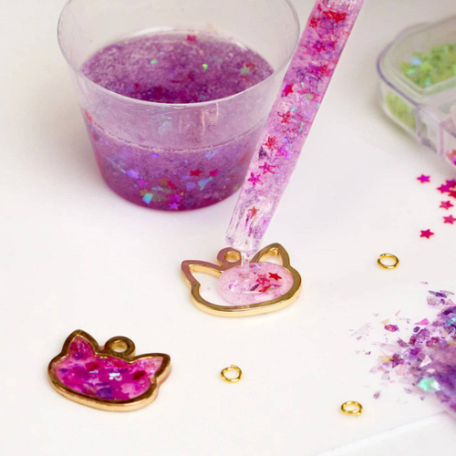 Amazing UV Resin for Jewelry and Crafts